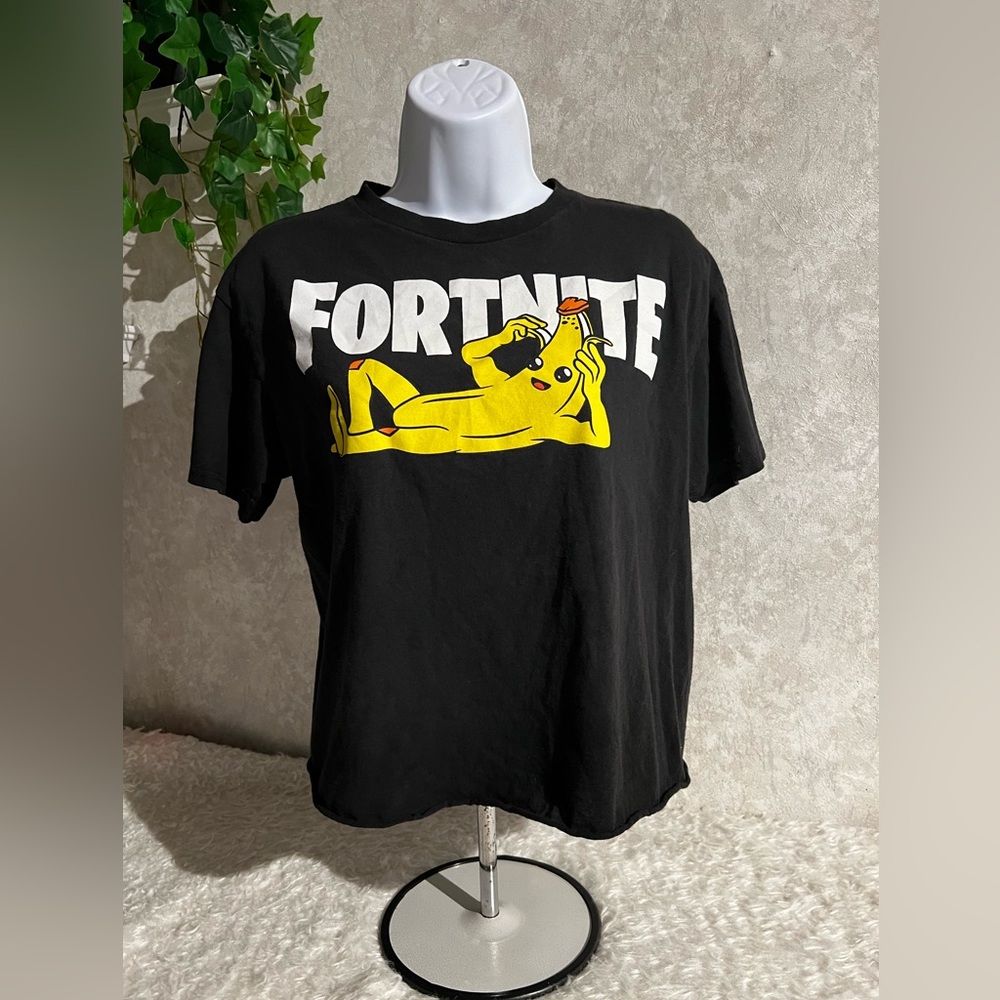 Fortnite Banana Graphic Tee Shirt crop